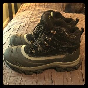 Like New Waterproof Winter Boots